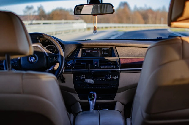 BMW X6 cena 67700 przebieg: 283675, rok produkcji 2010 z Świeradów-Zdrój małe 301